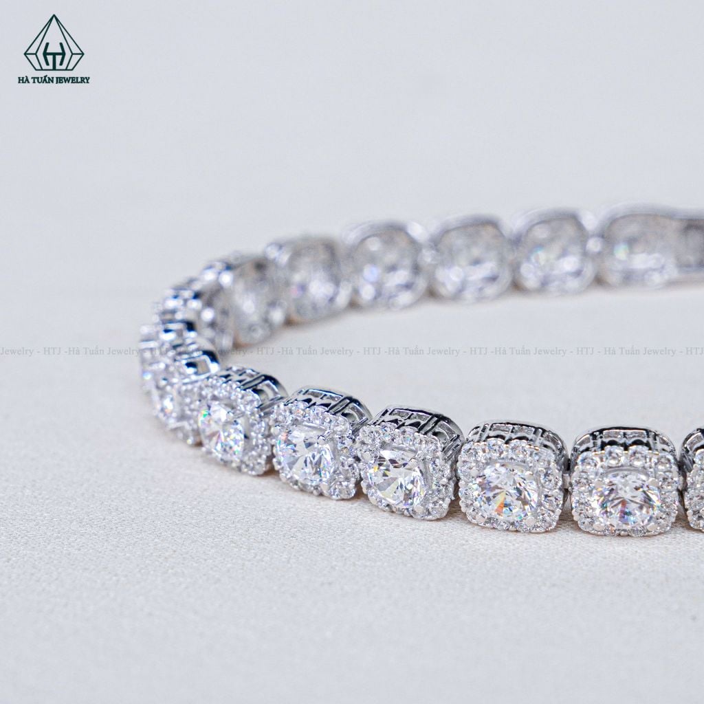 B037 Lắc tay halo vuông đá 4mm
