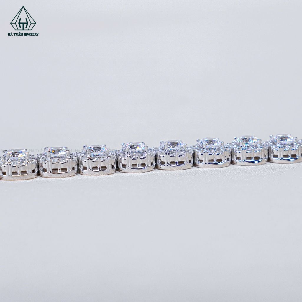 B037 Lắc tay halo vuông đá 4mm