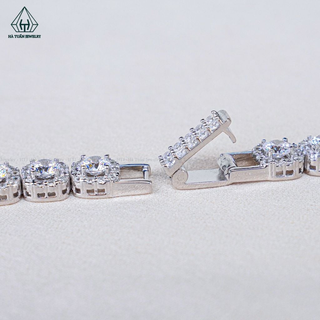 B037 Lắc tay halo vuông đá 4mm