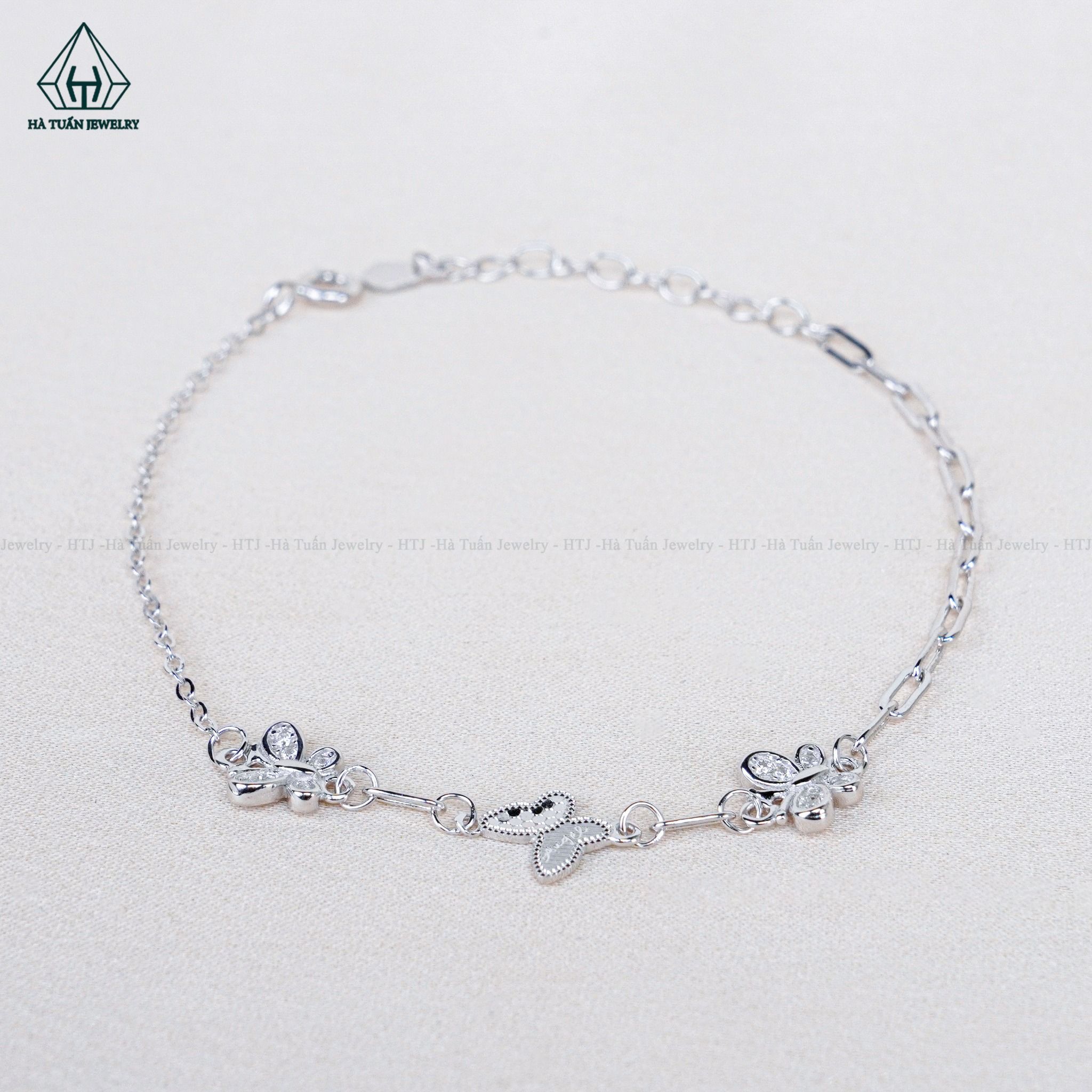  B040 Lắc tay bướm 