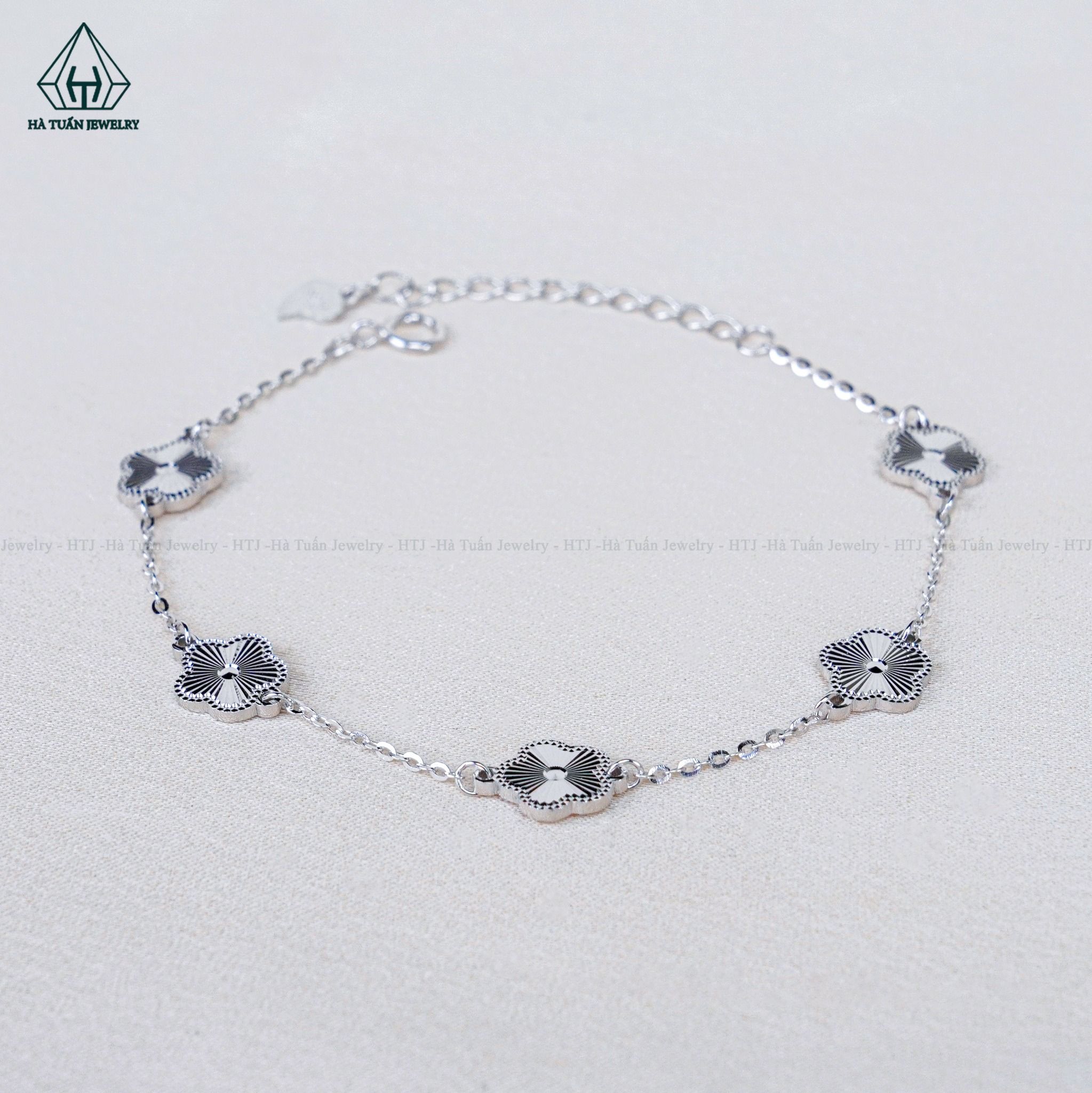  B017 Lắc tay 5 hoa 8mm 