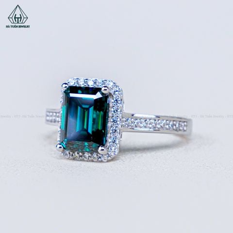 RX584 Nhẫn nữ halo Emerald 6*8mm xanh lá