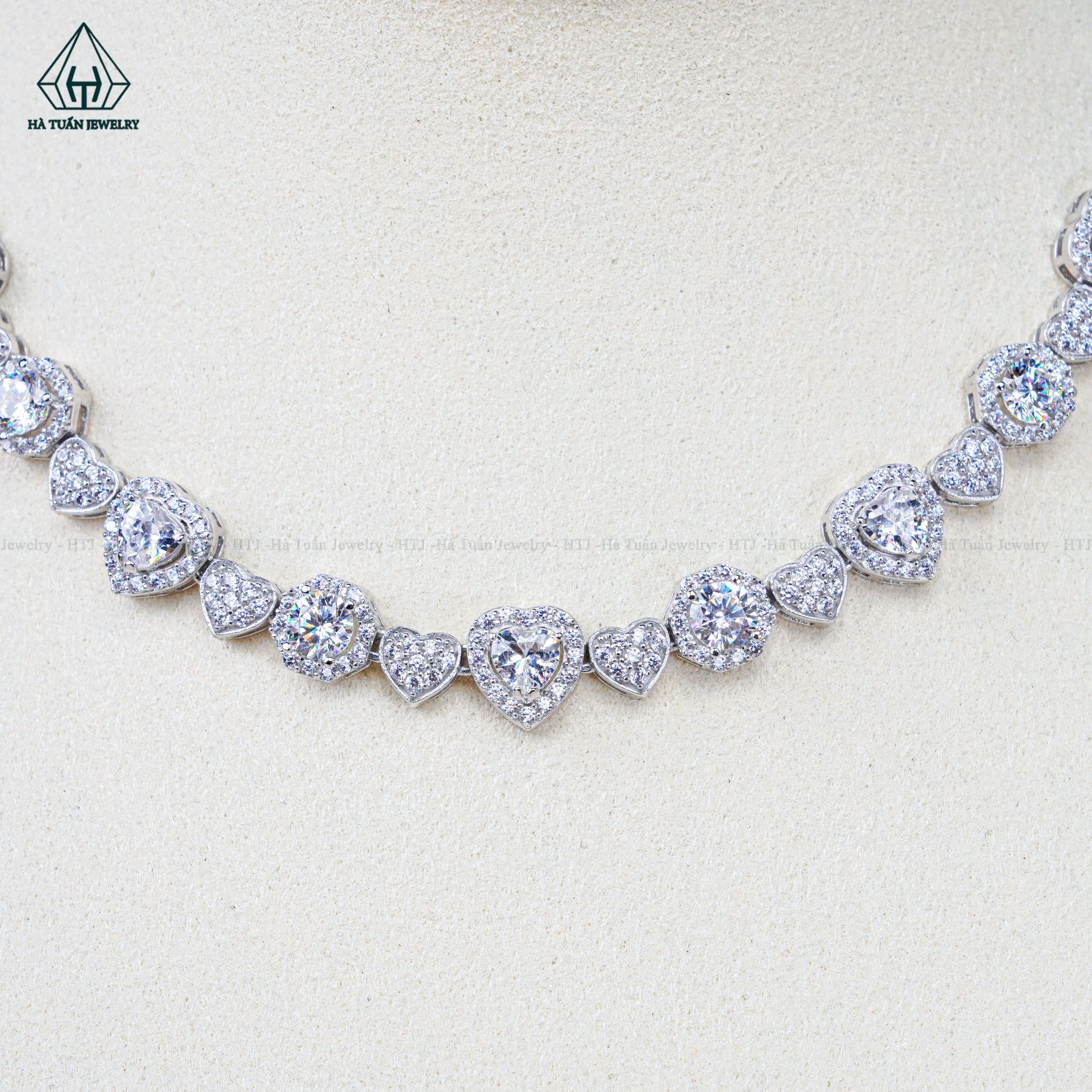  N679 Dây mặt liền trái tim 