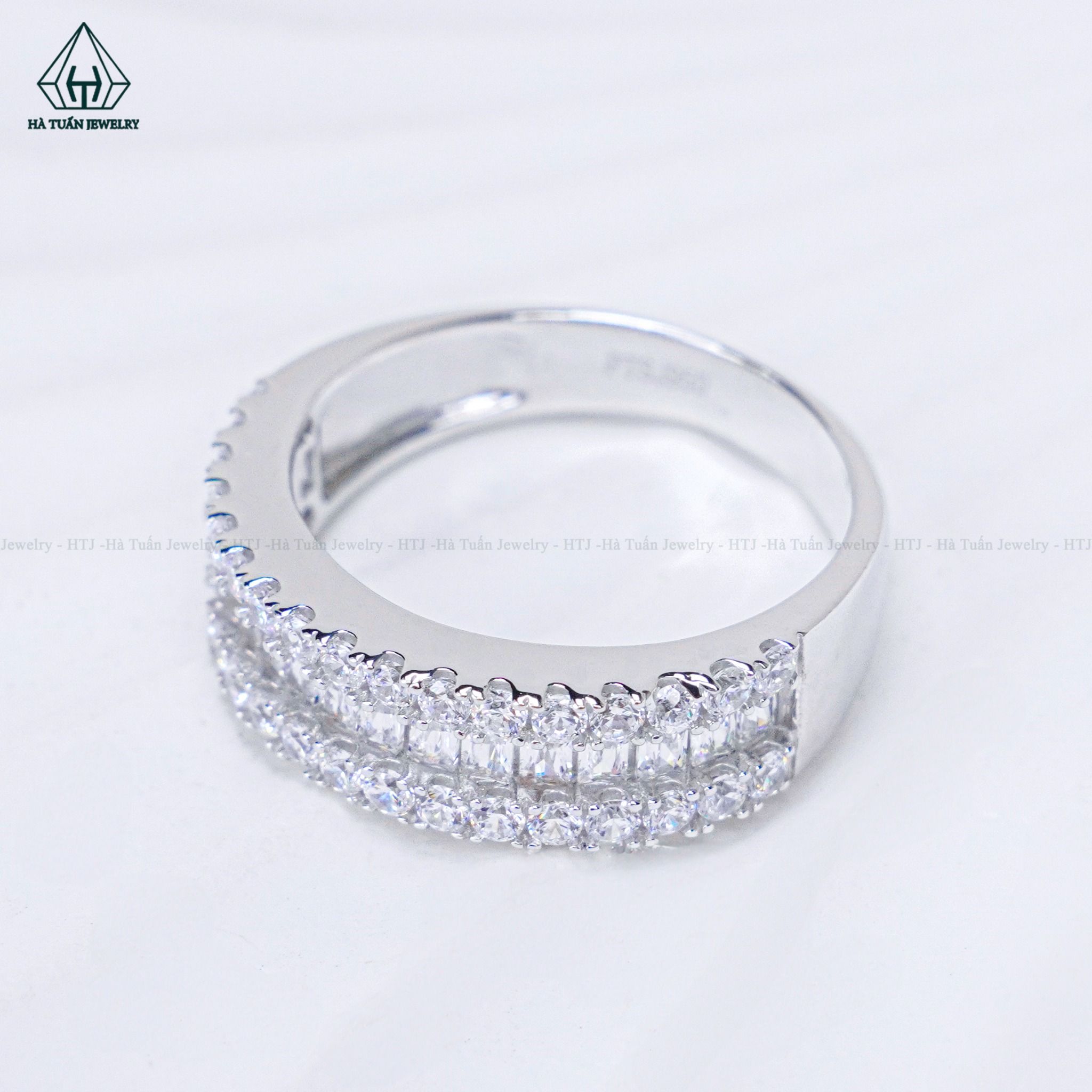  RX262 Nhẫn phối baguette + nửa tấm tròn 