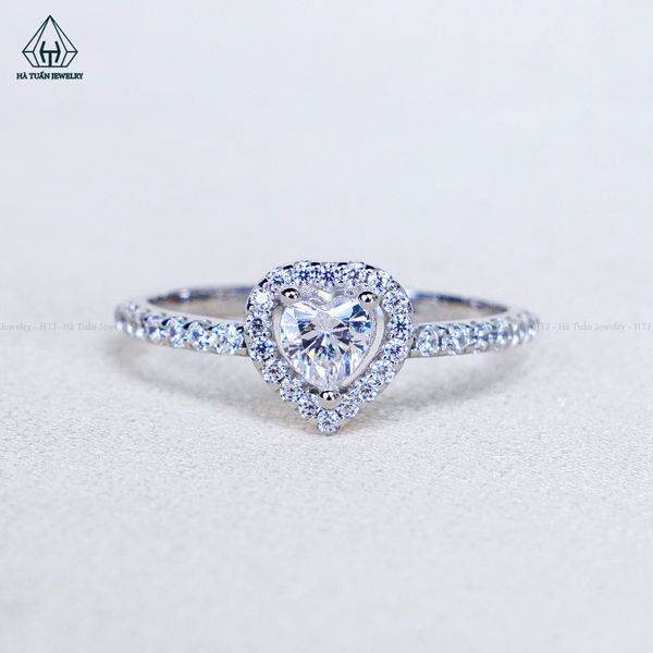  R020 Nhẫn nữ trái tim 