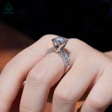  RX557 FULL MOIS 8mm Nhẫn nữ viền baguette 