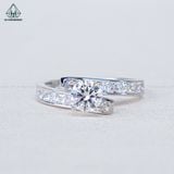  RX601 5.4mm Nhẫn nữ vành chéo princess chìm 