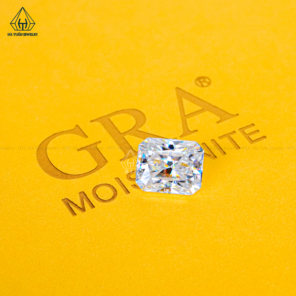  Moissanite Radiant MRW 