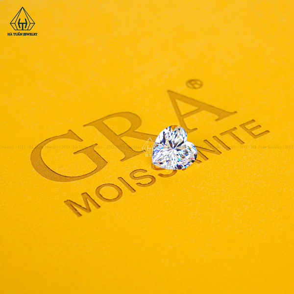  Moissanite Heart - MHW 