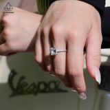  R990 7*9mm Nhẫn nữ Emerald full vành đá 