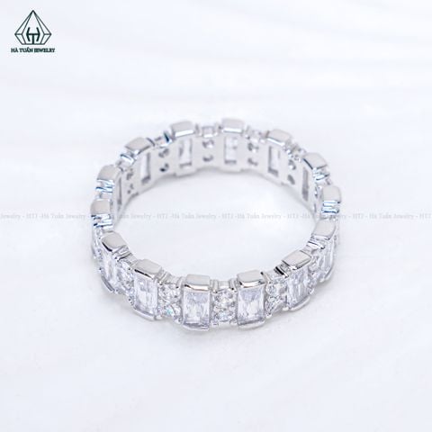 R027 Nhẫn nữ tấm tròn phối baguette