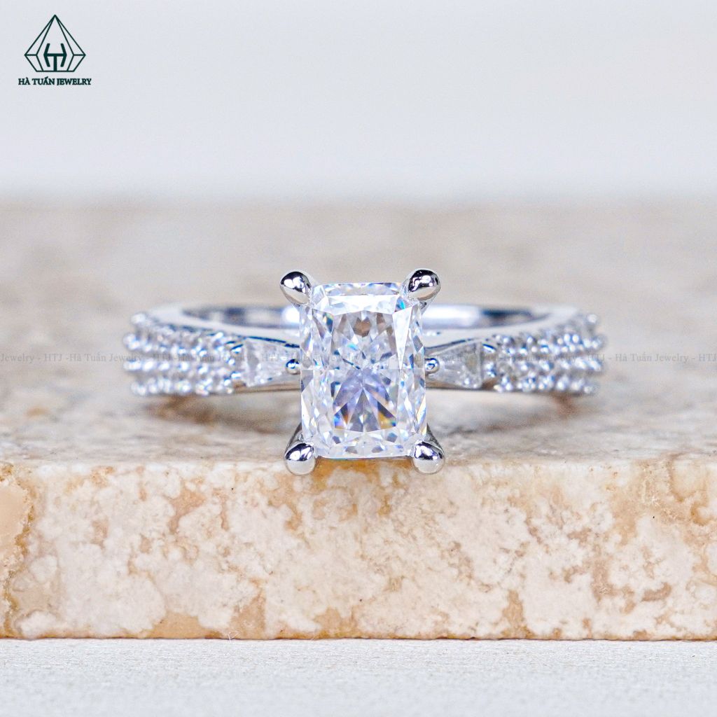 R992 Radiant 5*7mm Nhẫn nữ  đai 1 hàng đá