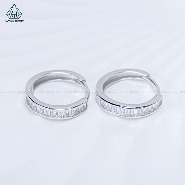  E107 Bông tai khoen nửa hàng baguette 