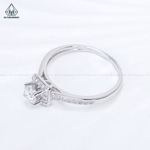 RX696 FULL MOIS 4.5mm Nhẫn nữ halo vuông (Không mã cạnh)