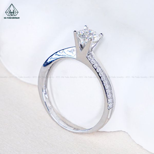  RX697 FULL MOIS 5.4mm Nhẫn nữ 