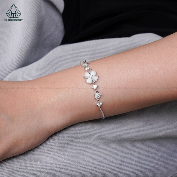  B065 Lắc tay rút cỏ 4 lá 