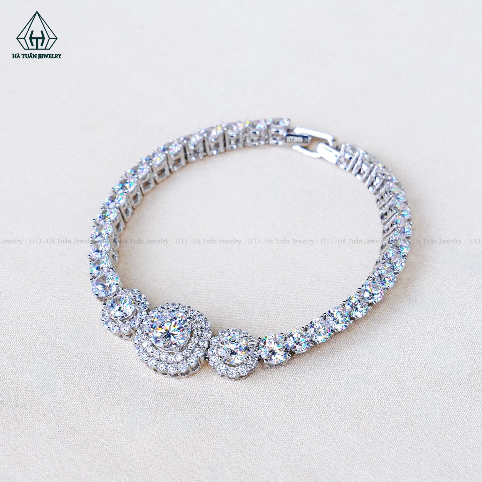  B134 Lắc tay vuông bầu chủ 7mm 