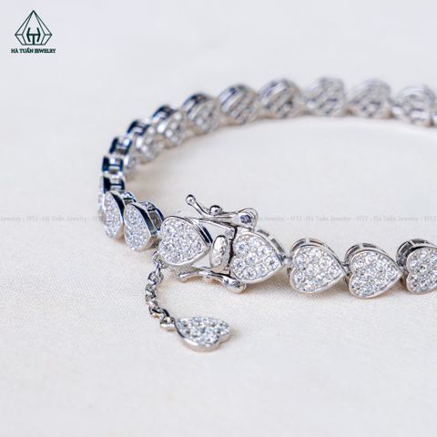 B136 Lắc tay trái tim