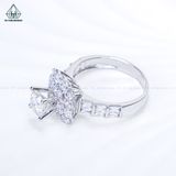  RX702 6.5mm Nhẫn nữ vuông viền baguette 