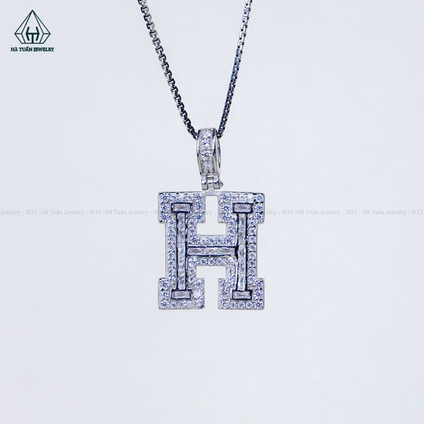  P473 Mặt dây chuyền chữ H 