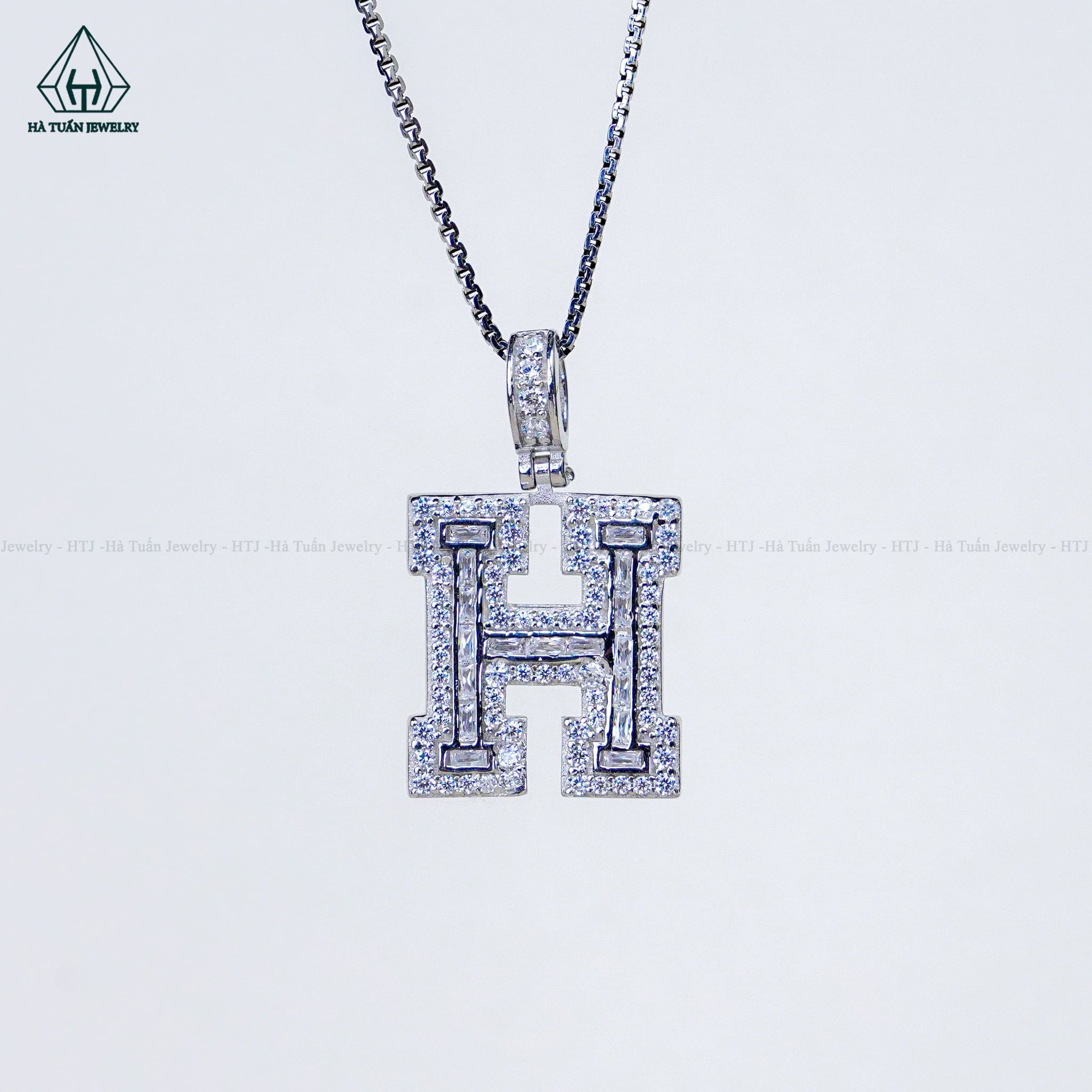  P473 Mặt dây chuyền chữ H 