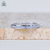  R978 Nhẫn nữ nửa hàng đá chìm (Bản 2.6mm) 