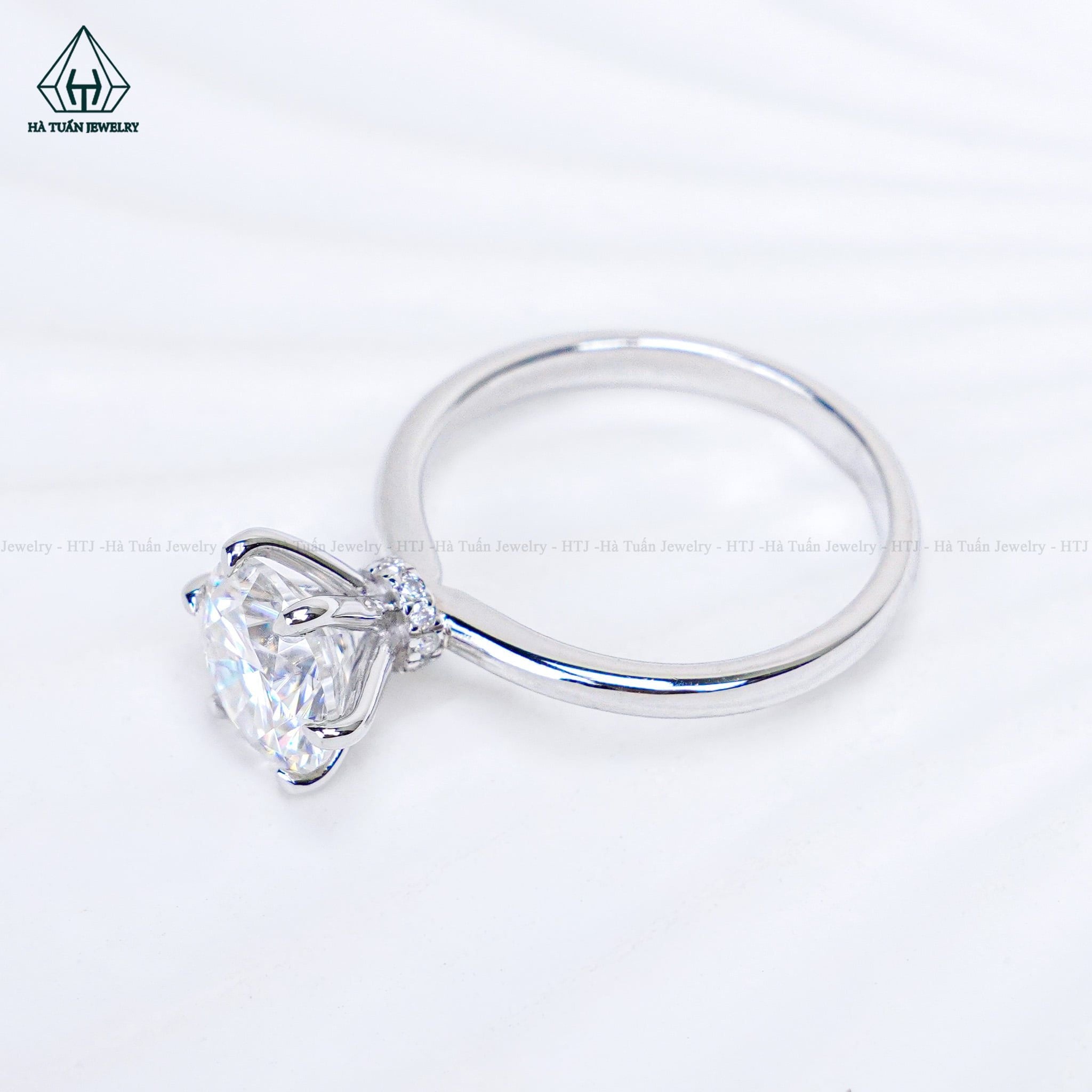  RX708 FULL MOIS 8.1mm Nhẫn nữ 