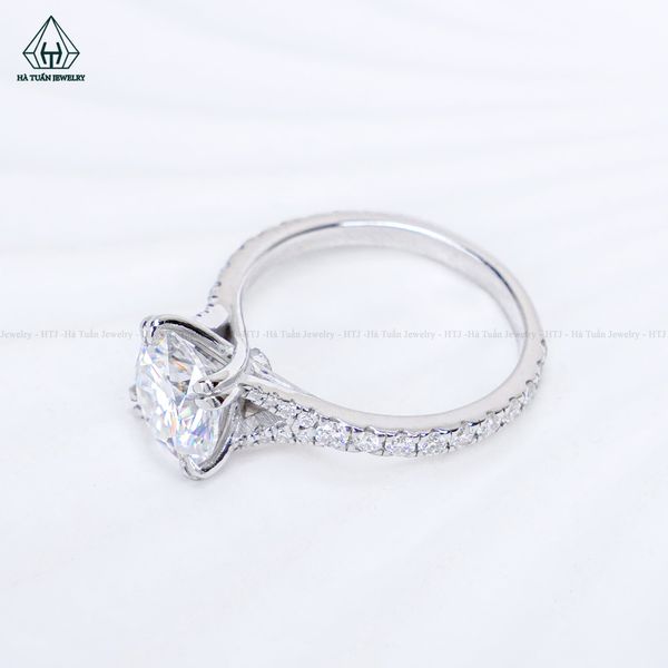  RX709 FULL MOIS 8.1mm Nhẫn nữ 