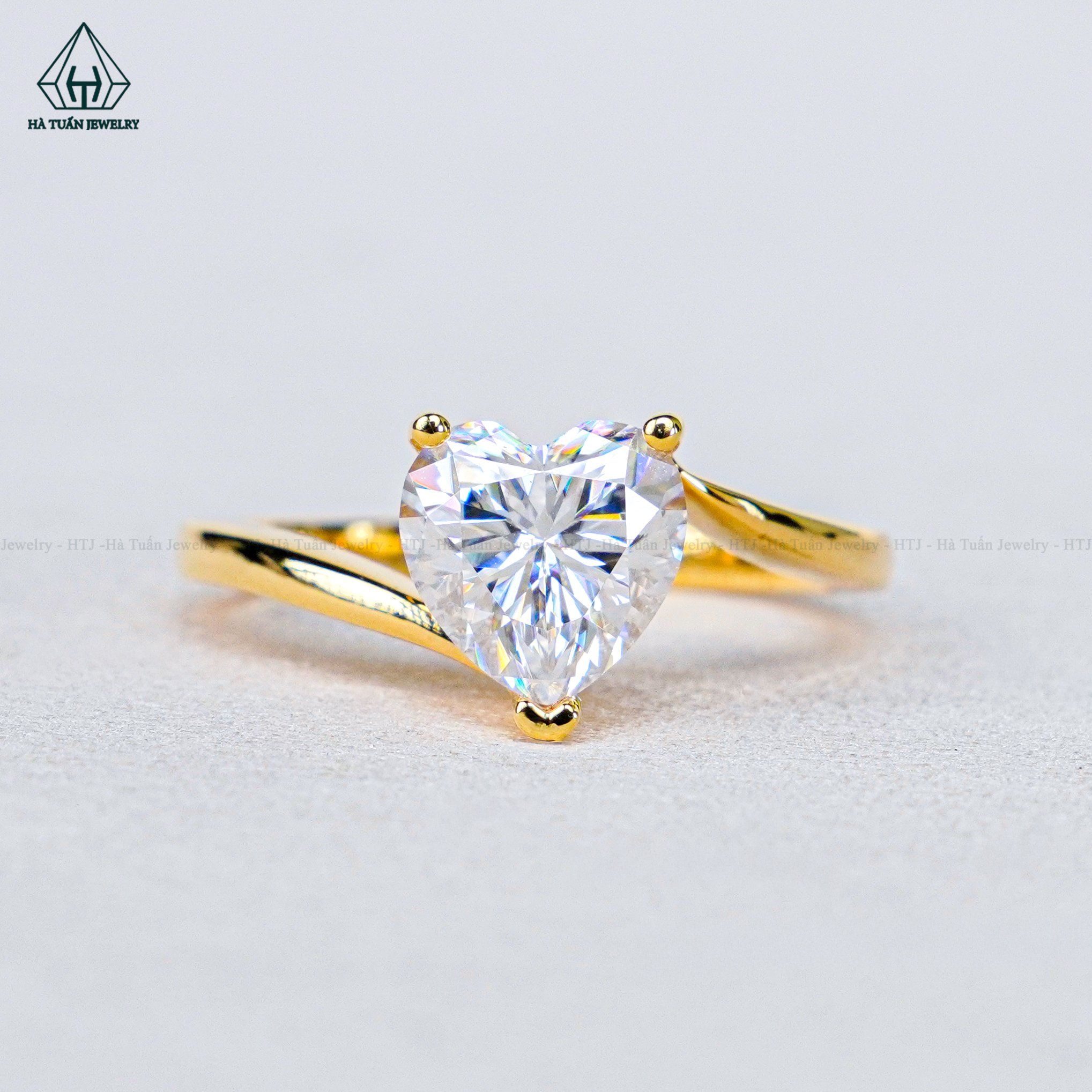  RG330 VV14K 8*8mm Heart 