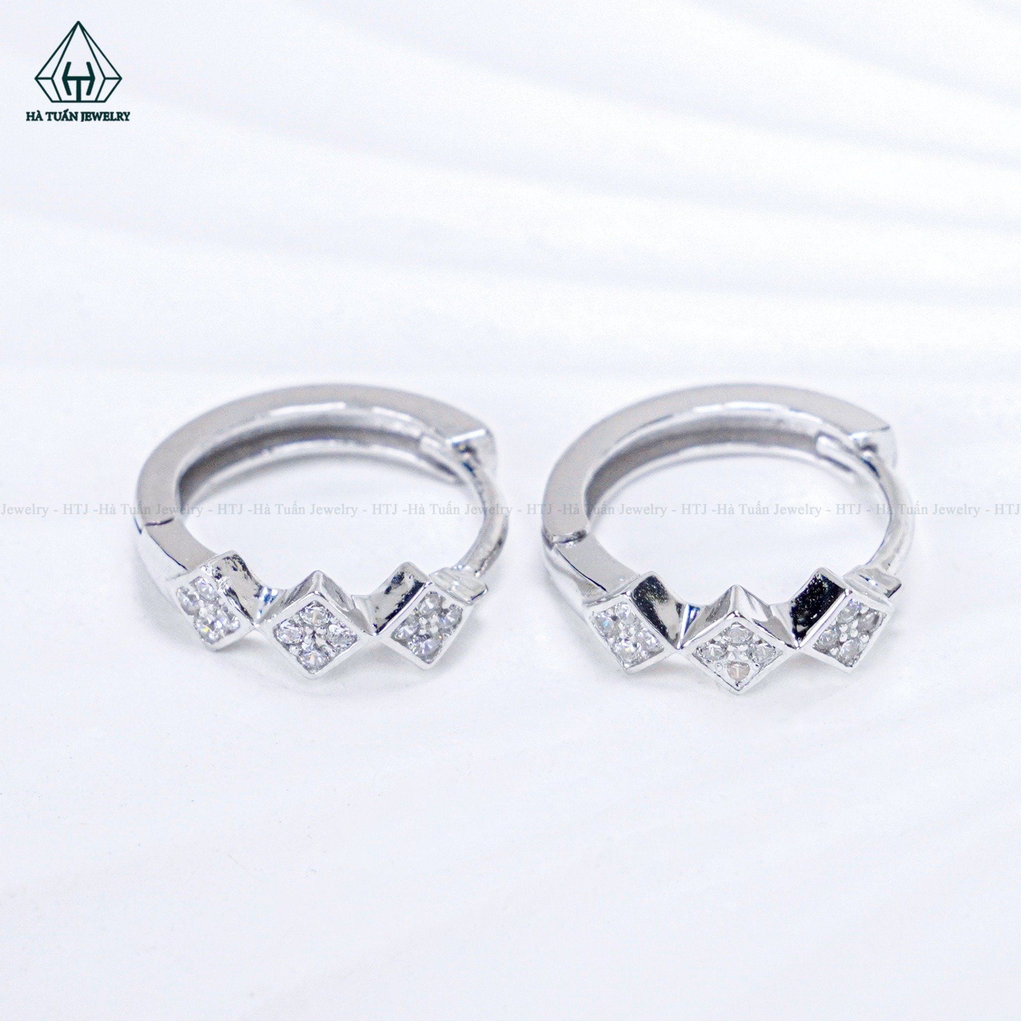  E119 Bông tai khoen thoi đá 