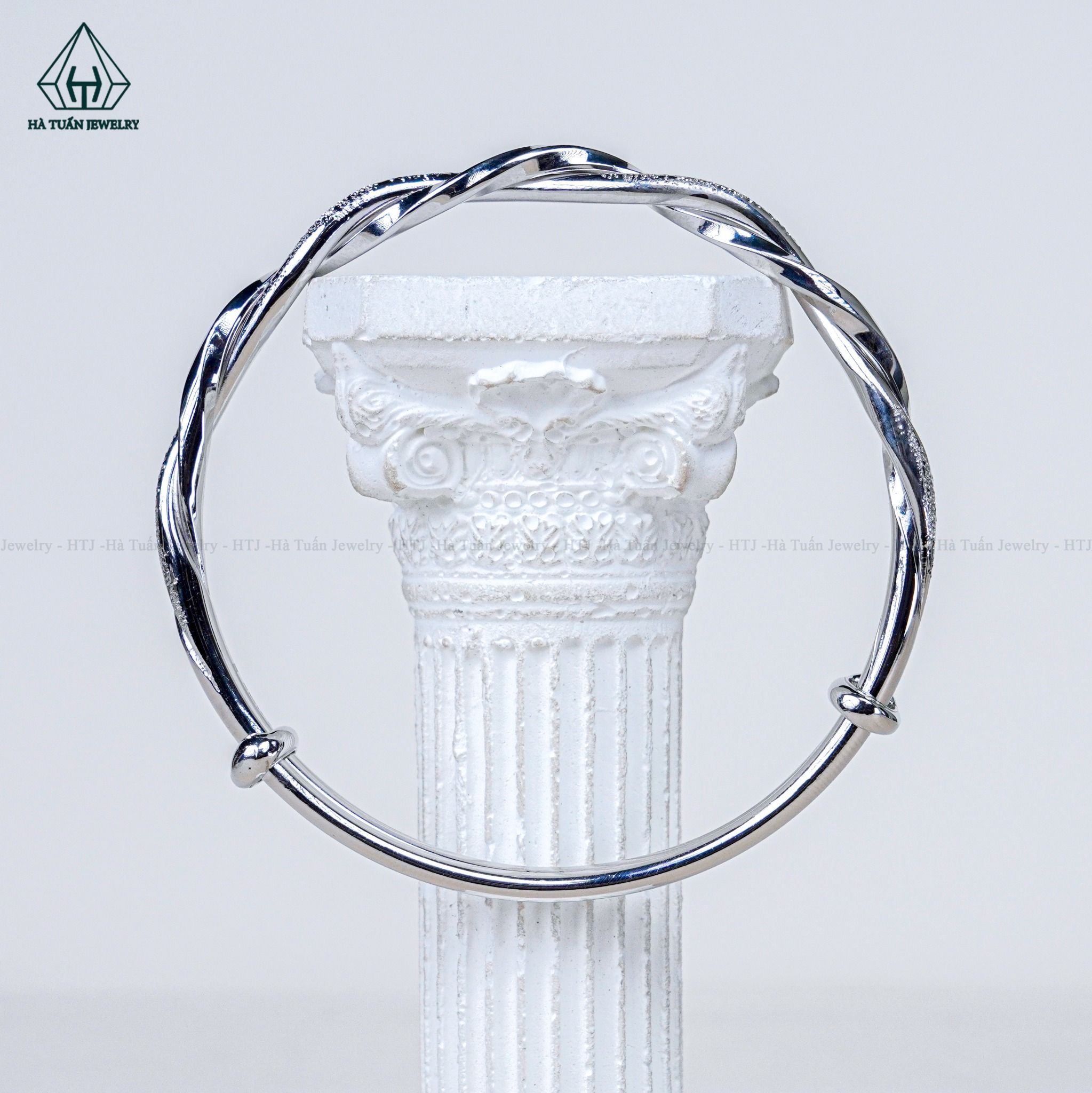  B086 Vòng tay xoắn 