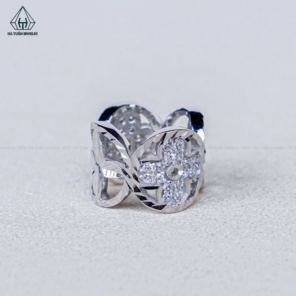  P432 Mặt dây chuyền trụ LV 