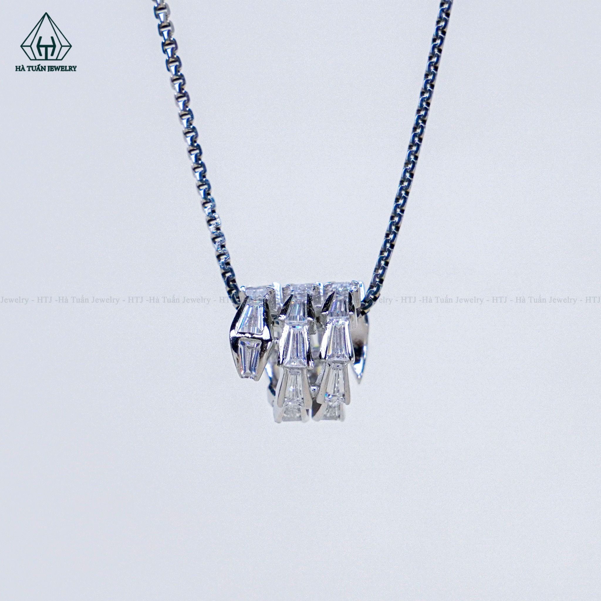  P437 Mặt dây chuyền trụ rắn 