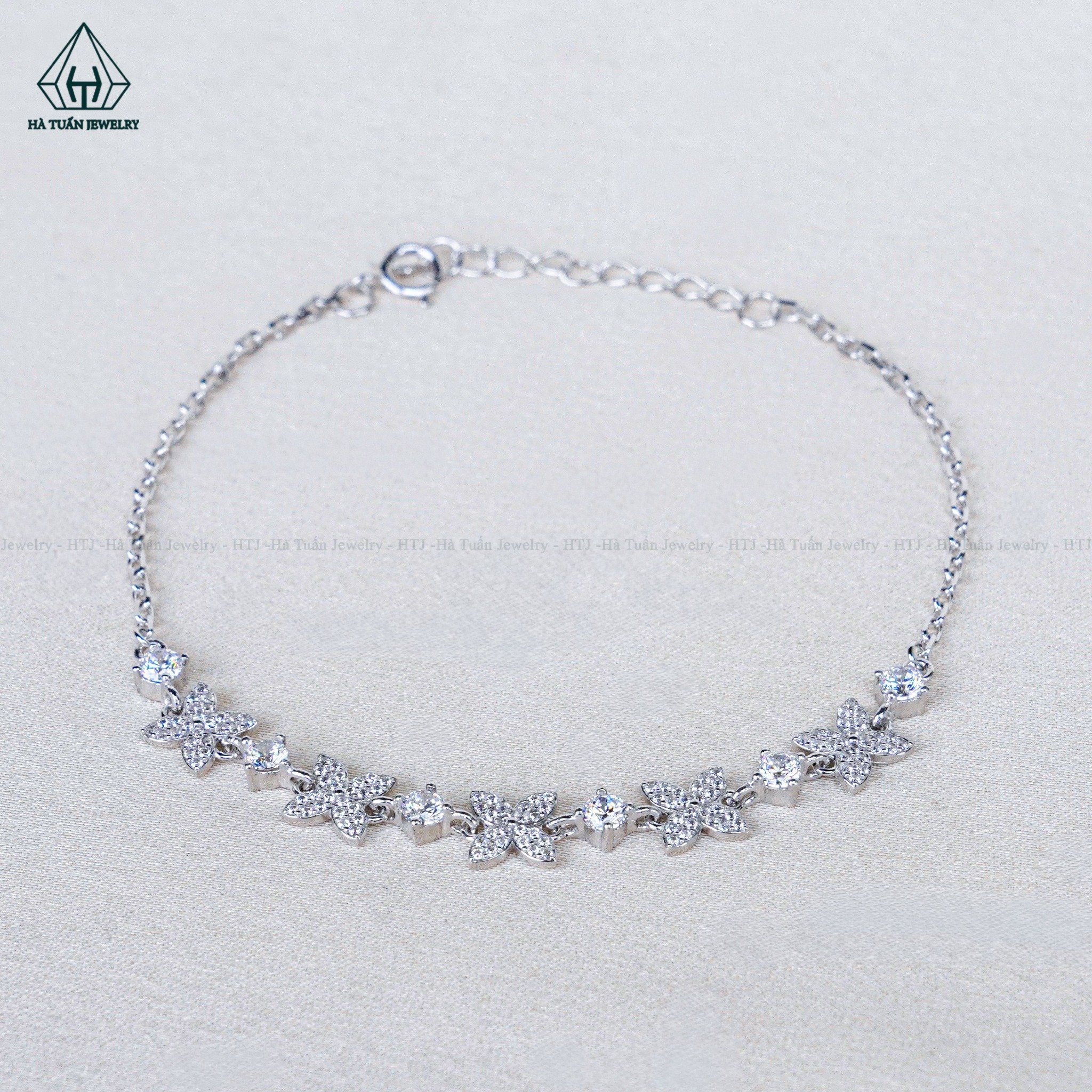  B081 Lắc tay hoa 4 cánh 