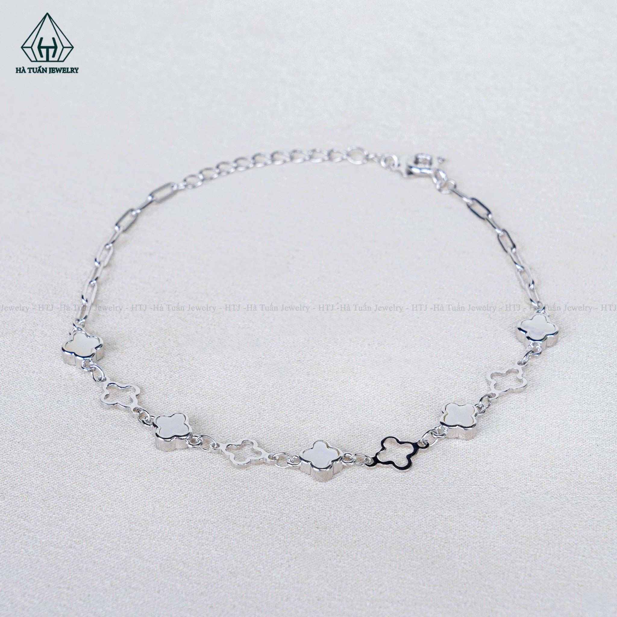  B084 Lắc tay VAN trắng 