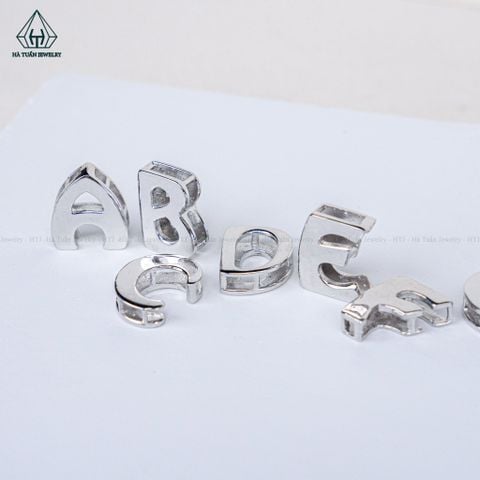 P429 Mặt dây chuyền chữ cái