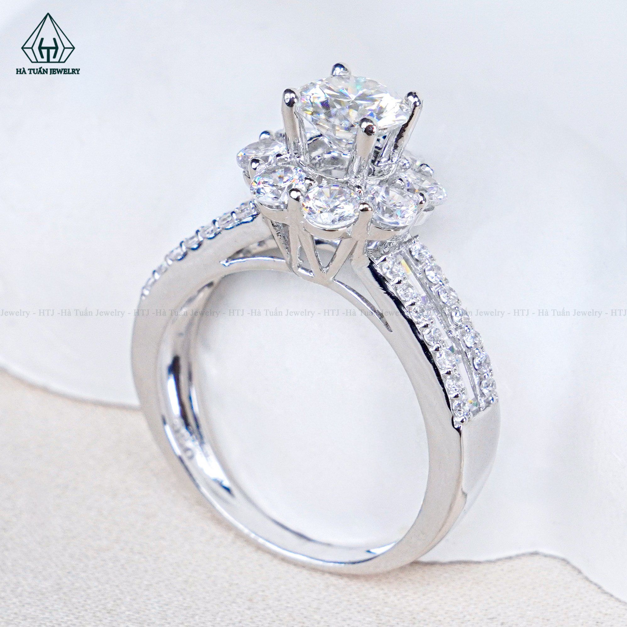  RX637 6mm Nhẫn nữ hoa 8 cánh 