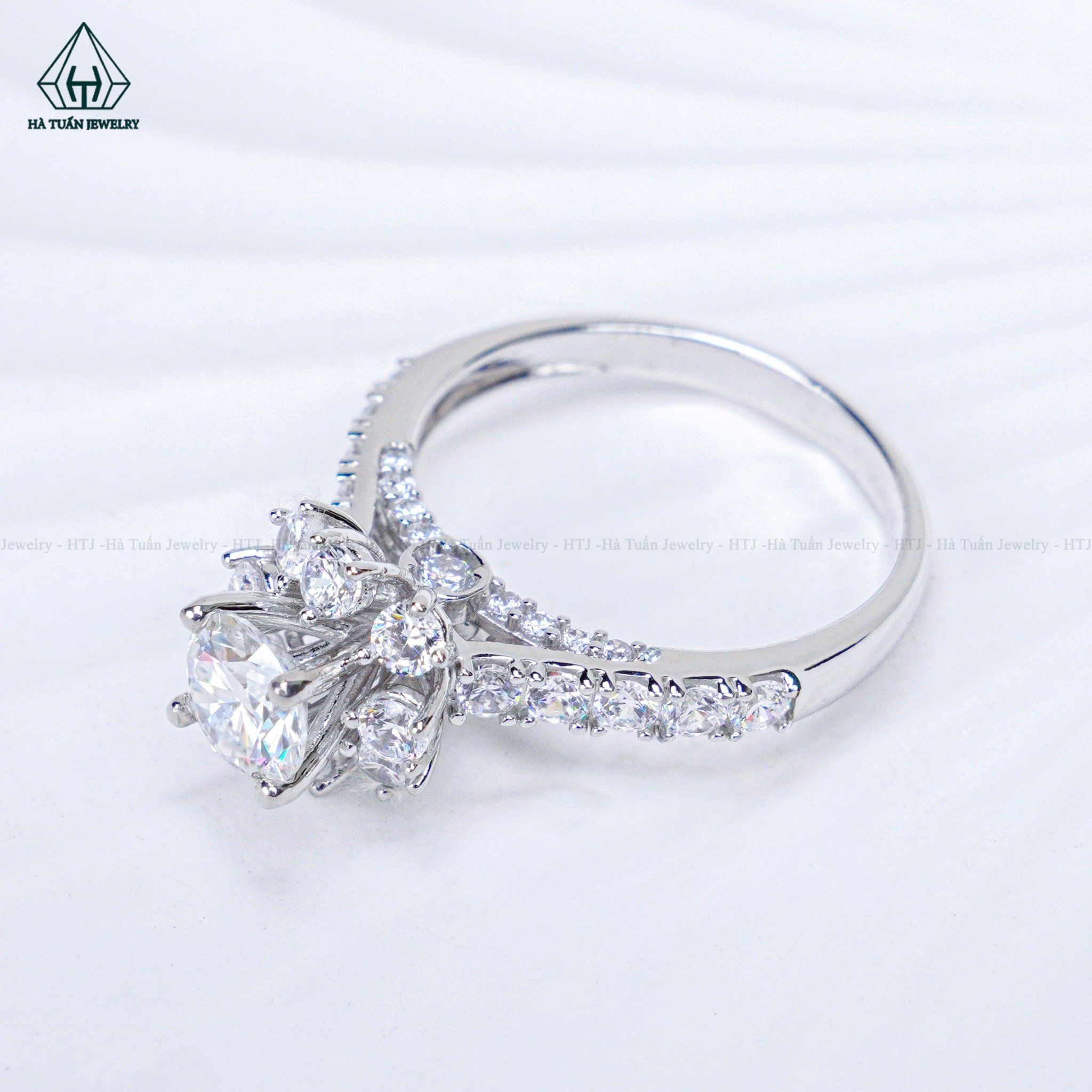  RX636 6mm Nhẫn nữ hoa 8 cánh 