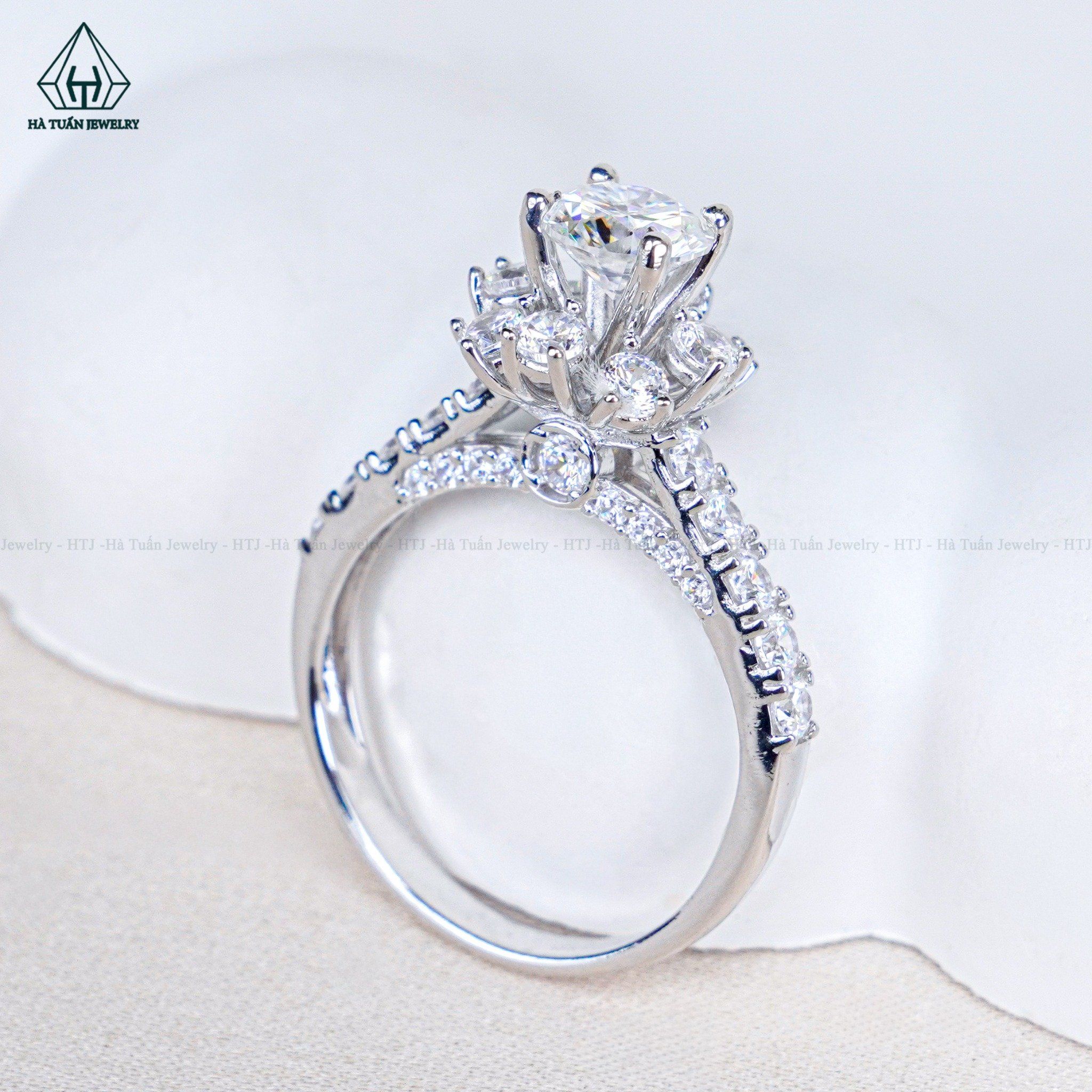  RX636 6mm Nhẫn nữ hoa 8 cánh 