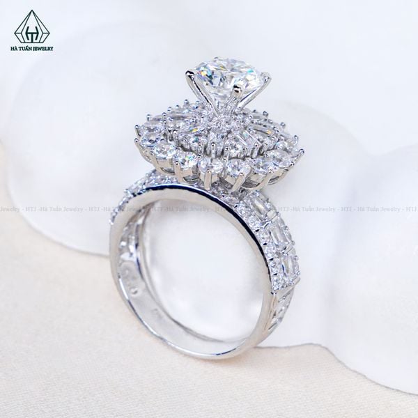  RX720 7.2mm Nhẫn nữ đài hoa viền baguette 