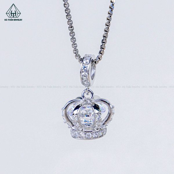  P443 Mặt vương miện 