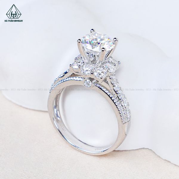  RX731 FULL MOIS 7.2mm Nhẫn nữ 