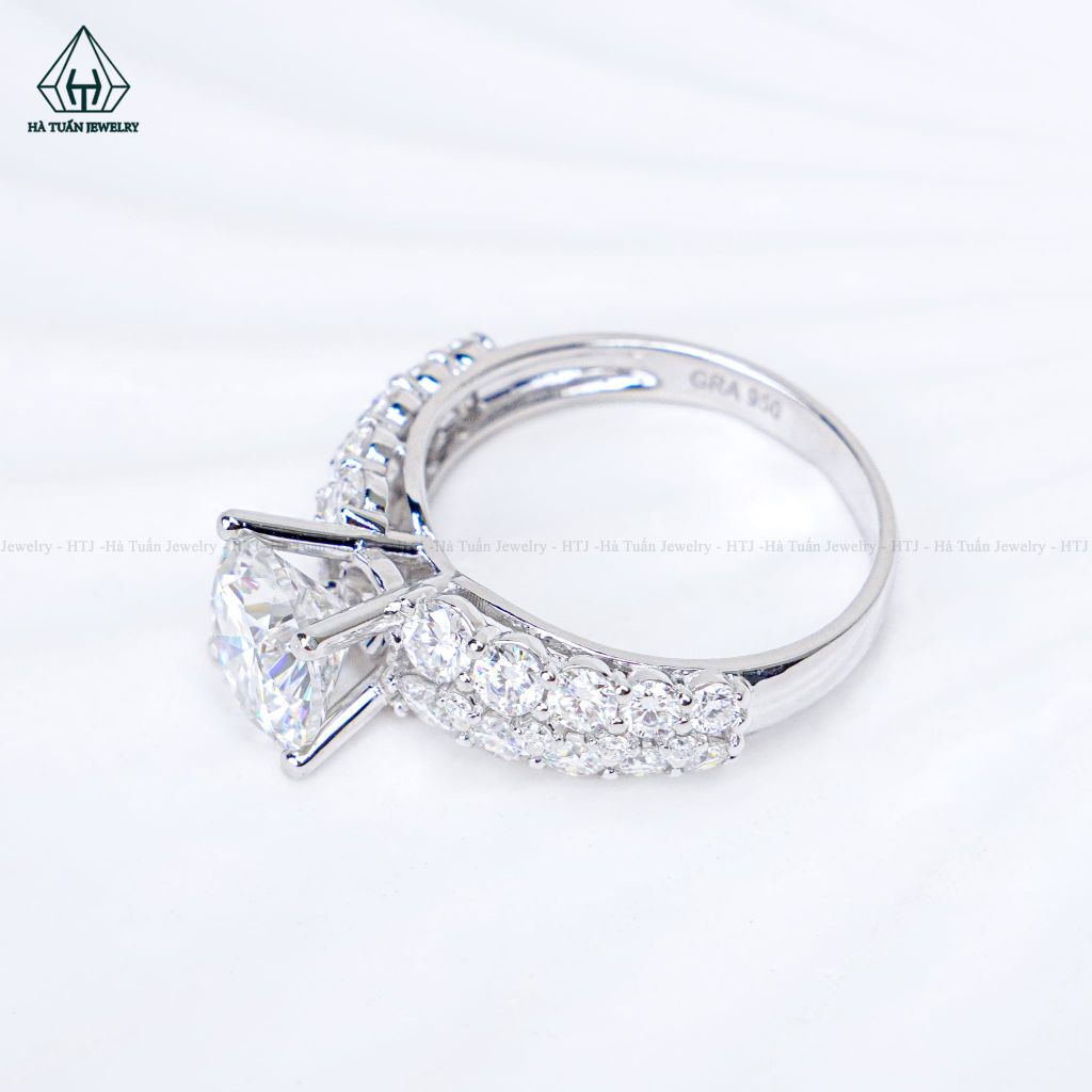 RX732 FULL MOIS 8.1mm Nhẫn nữ