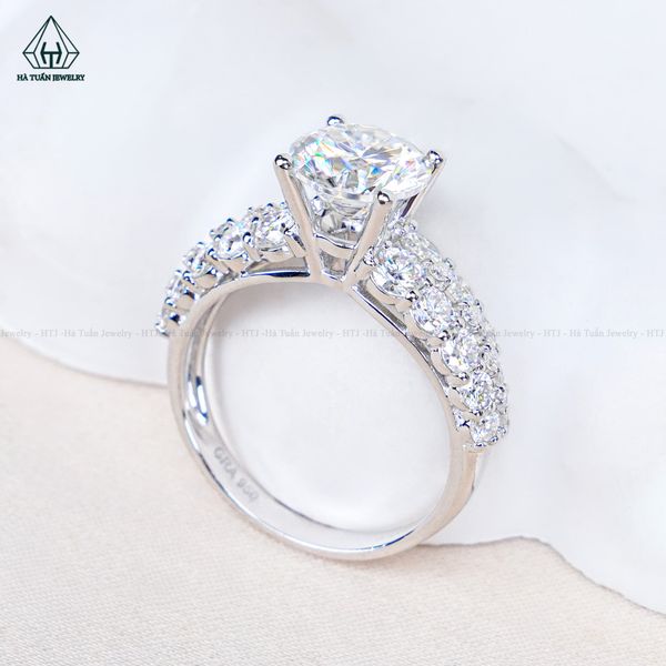  RX732 FULL MOIS 8.1mm Nhẫn nữ 