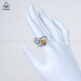 RG343 VT18K Lab Diamond - Chủ Mois Cushion 7*7mm + Chủ Mois Yellow 6.8mm 