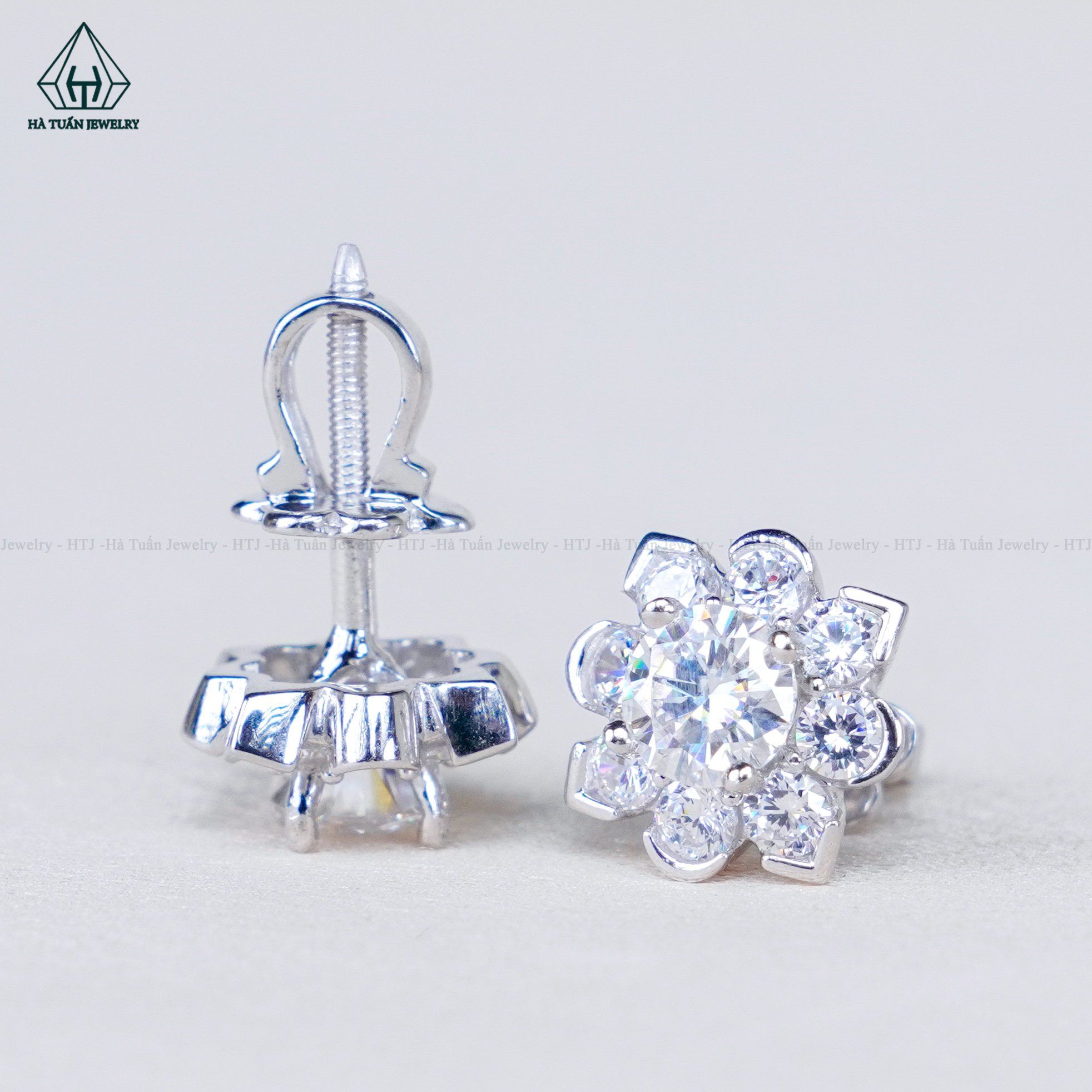  EX449 FULL MOIS 4.5mm Bông tai vuông viền bạc 