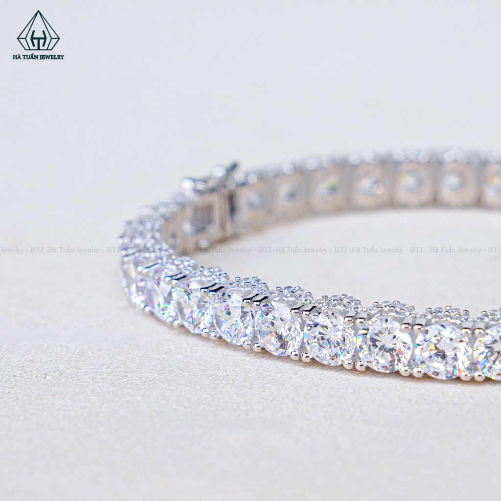 B929 4.5mm Vòng cứng đính đá CZ