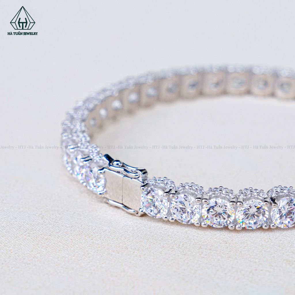 B929 4.5mm Vòng cứng đính đá CZ
