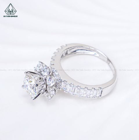 RX741 7mm Nhẫn nữ viền hoa đai baguette