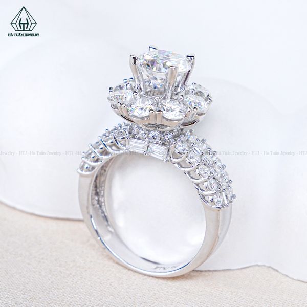  RX643 FULL MOIS 7mm Nhẫn nữ tròn 8 cánh 